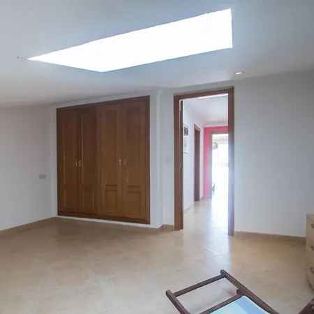 Atico-duplex Con Encanto En El Centro De